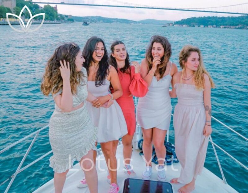 Bosphorus: Sunset Yacht Cruise with Guide, Snacks and Wine - A Deep Dive into the Details