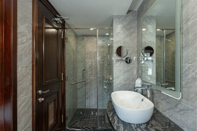 Boss Cruise 2-day Explore Halong Bay from Hanoi - Who Should Consider This Tour?