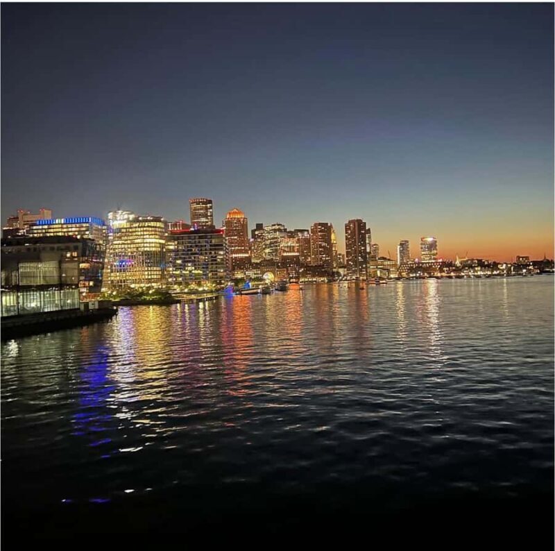 Boston: Dinner Cruise with Buffet and Live Music - What Reviewers Say