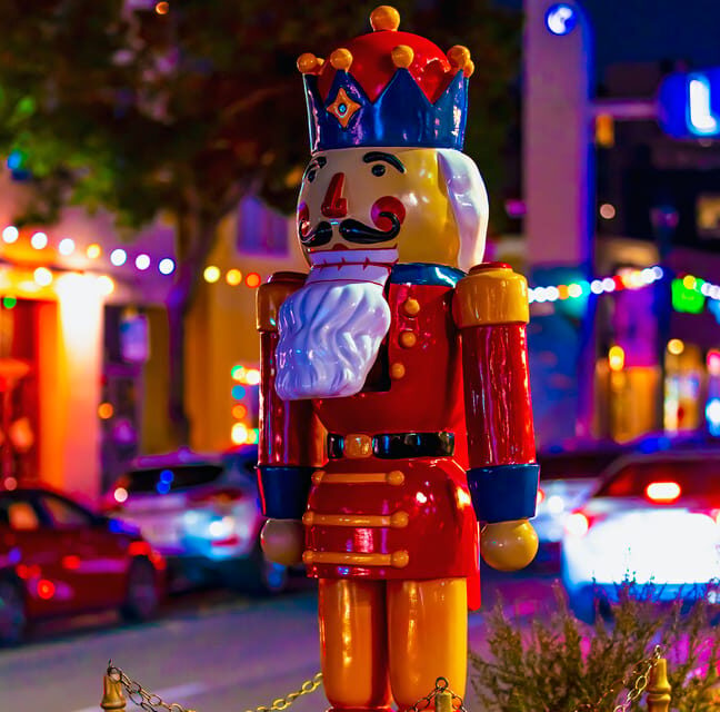 Boston: Holiday Sights and Festive Nights Trolley Tour - FAQs
