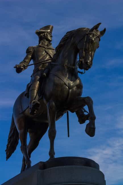 Boston: North End Night Tour with Dinner Experience - Key Points