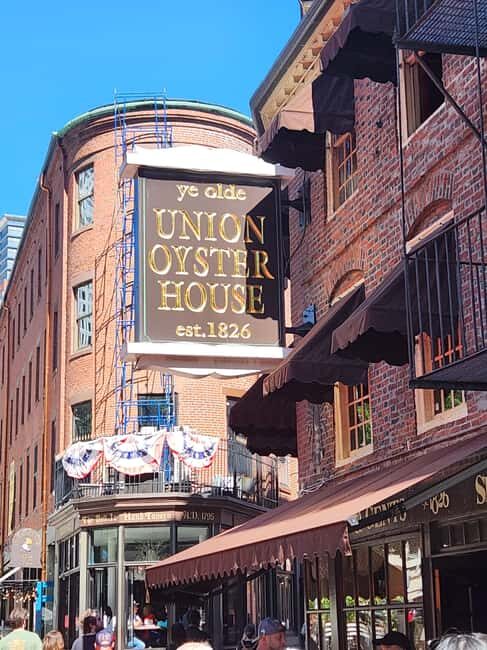 Boston: North End Walking Tour with Private Harbor Cruise - A Detailed Look at the Tour Itinerary