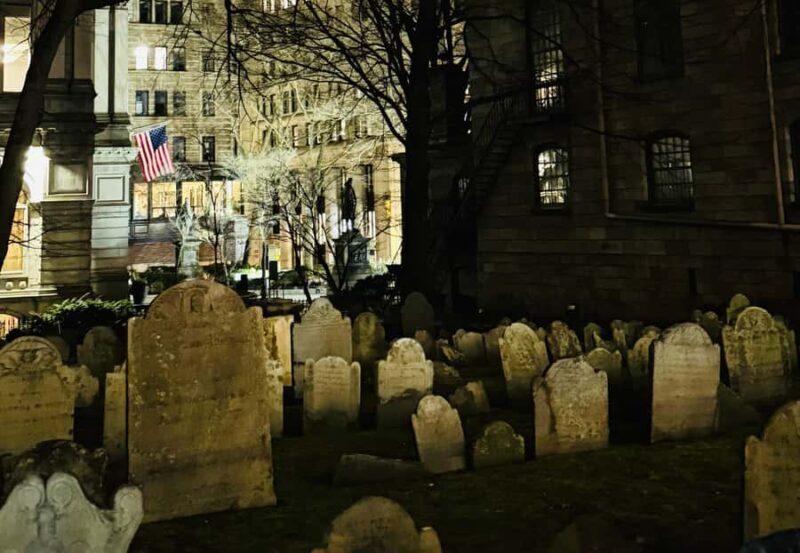 Boston: Spirits Of The Dead walking ghost tour - Key Points