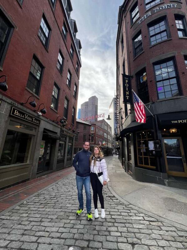Boston with Harvard: Walking Tour in Portuguese - Key Points