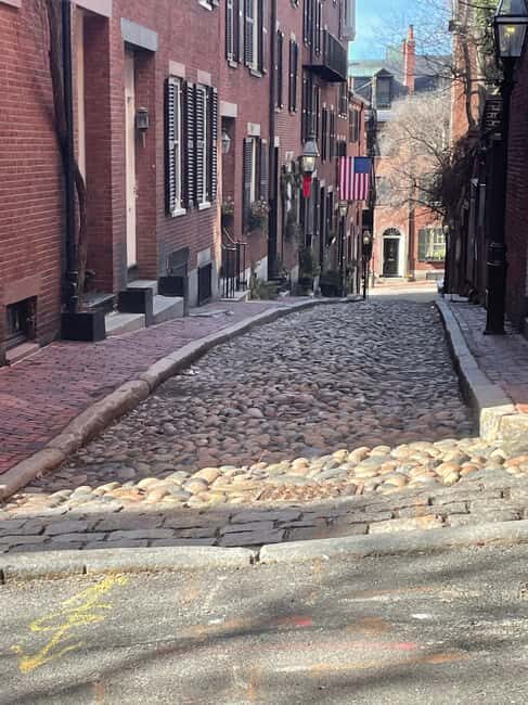 Boston's Beacon Hill: Small Group or Private Walking Tour - Discover Boston’s Beacon Hill: A Walk through History and Charm