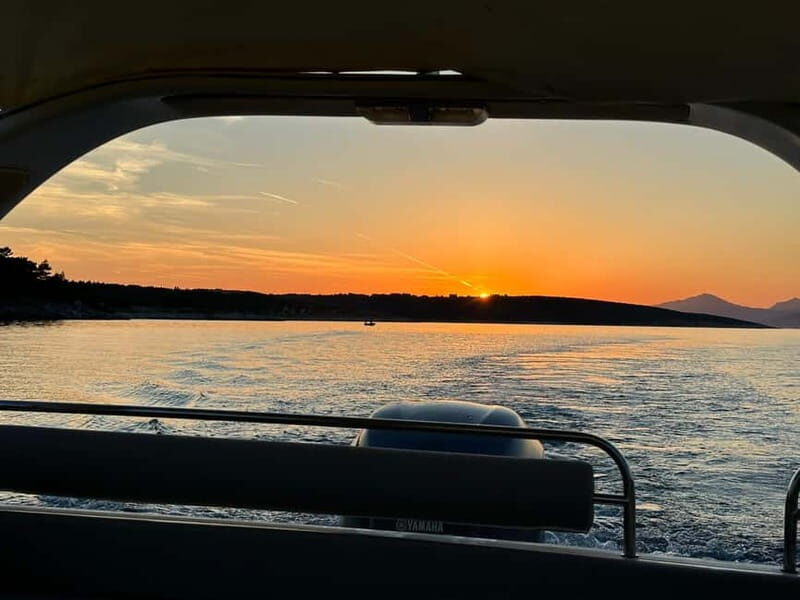 Bra: Adriatic Boat Tour with Vruja Bay and Brela Stone - FAQ
