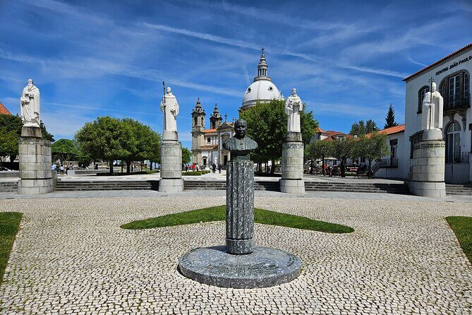 Braga and Guimarães from Porto with limited small group - In-Depth Review of the Braga and Guimarães Tour