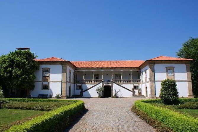 Braga/Guimarães: 1 Day with Lunch + farm and wine tasting - Who Will Love This Tour?