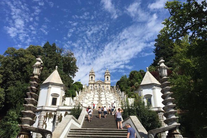 Braga & Guimarães Small Group Tour: Lunch & All Tickets Included - FAQs