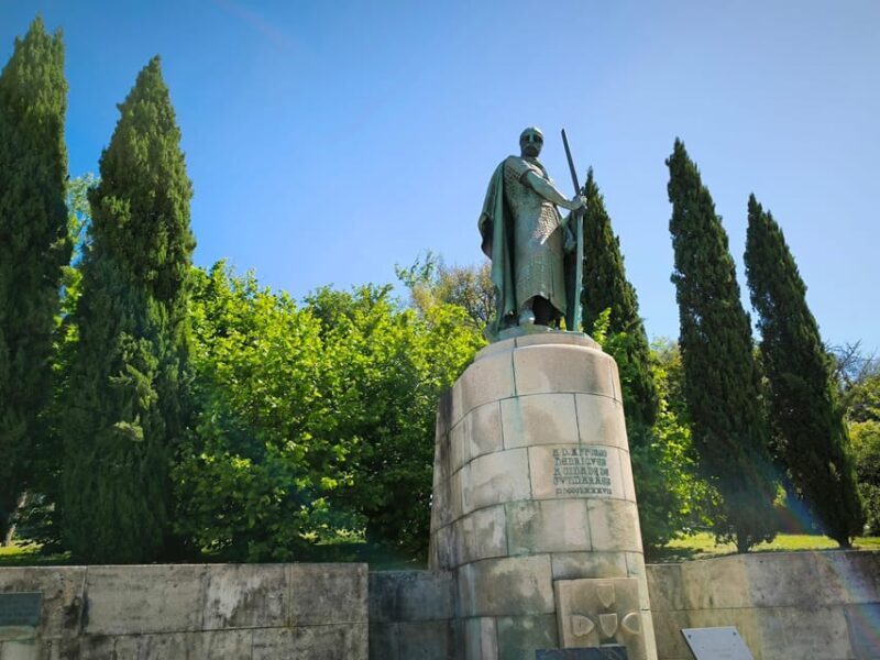 Braga & Guimarães Tour: Small Historical Group Tour - Exploring the Cities: Guimarães and Braga in Depth