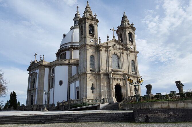 Braga Private Walking Tour with a Professional Guide - Key Points