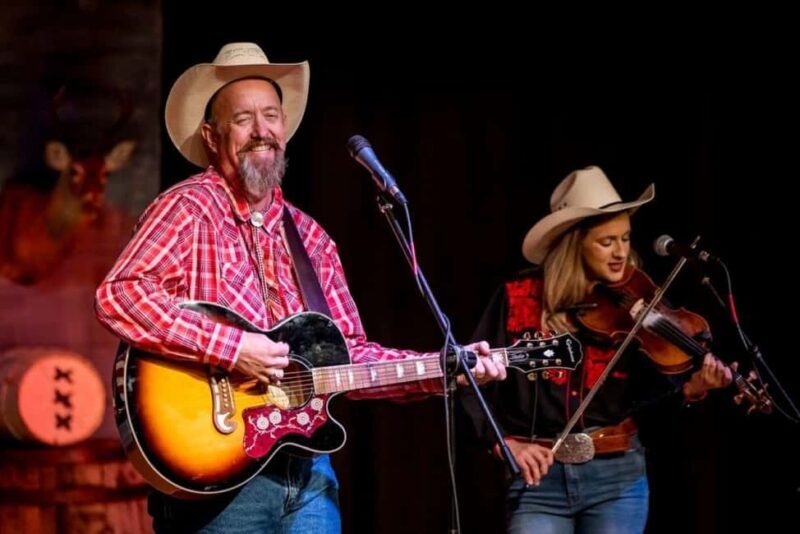 Branson: Chuckwagon Dinner Show and Outdoor Drama - What to Expect: A Step-by-Step Look at Your Branson Cowboy Adventure