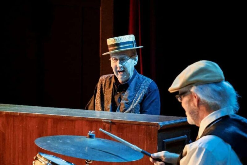 Branson: Comedy Bash Dinner Show - How this experience benefits travelers