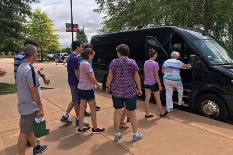 Branson: History and Scenic Beauty Sightseeing Tour - Key Points