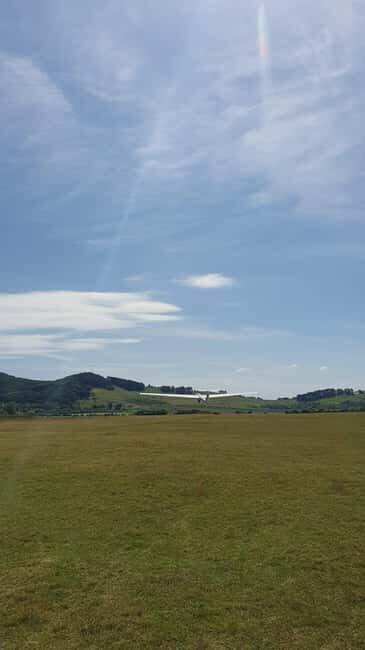 Brasov: Glider Flight Experience at Sanpetru Airfield - An Insider’s Look at the Brasov Glider Experience