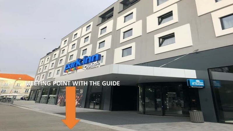 Bratislava: Guided Walking Tour with Castle Entry Ticket - Key Points