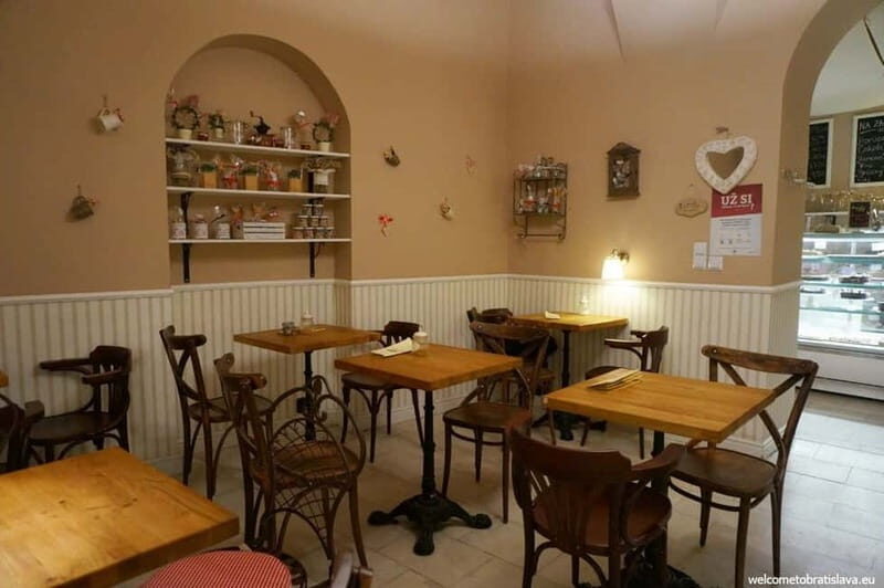 Bratislava: Old Town Cake Tasting Experience - FAQ