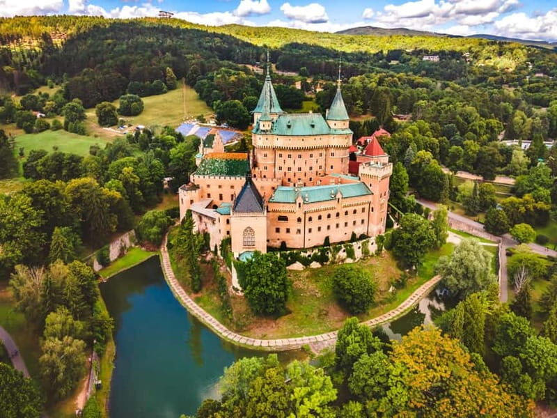 Bratislava: Slovakia Castles, Wine, Legends & Mountains Tour - An Extensive Review of the Slovakia Castles, Wine, Legends & Mountains Tour