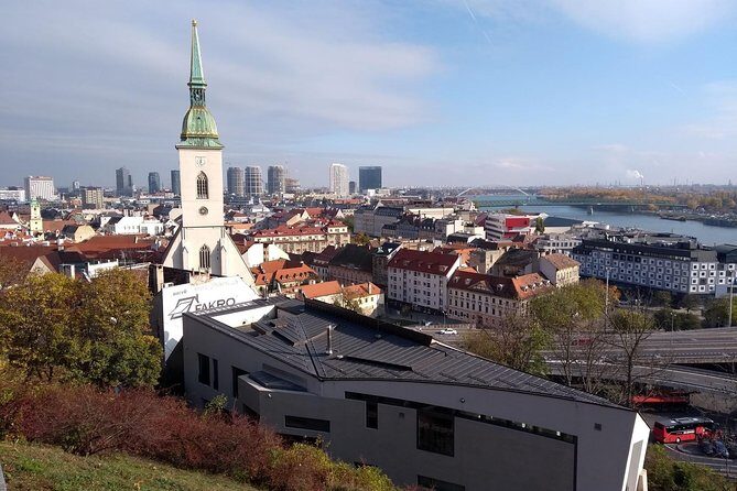 Bratislava walk tour with bonuses and castle 3 + Tip, kids free - FAQ