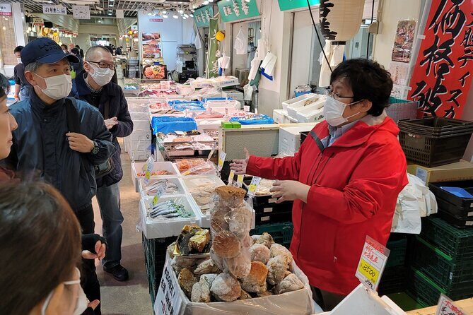 Breakfast at Tsukiji Market Tour - A Closer Look at the Tsukiji Market Breakfast Tour