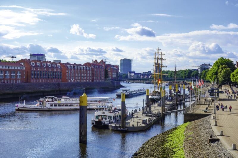 Bremen: City Center Guided Walking Tour - Key Points