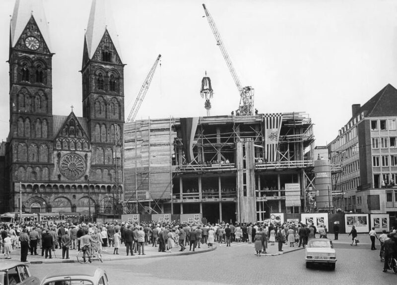 Bremen: Historic old town tour with Geo Epoche - Key Points