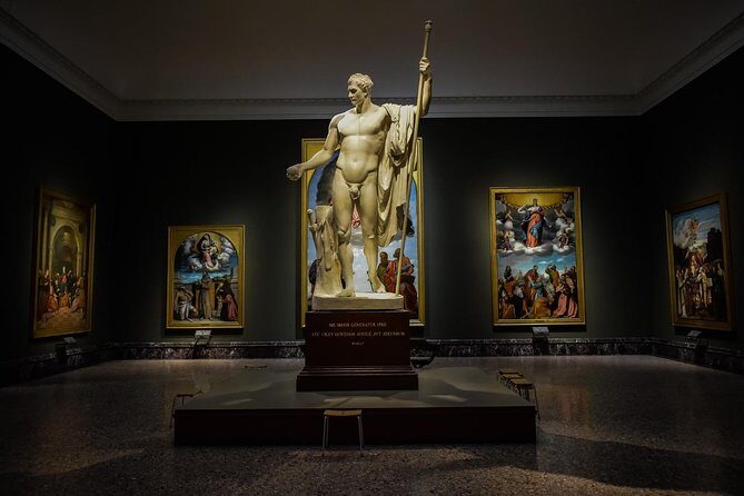 Brera district & Pinacoteca 2-hours guided experience with entrance tickets included - Key Points