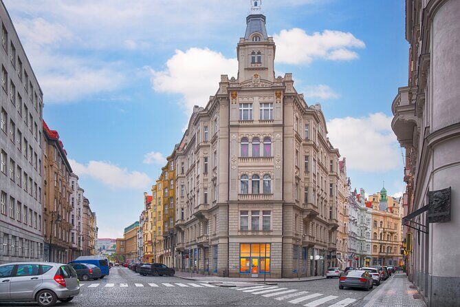 Brews and Views: Private Beer Tour and Meal in Prague - Who Should Consider This Tour?
