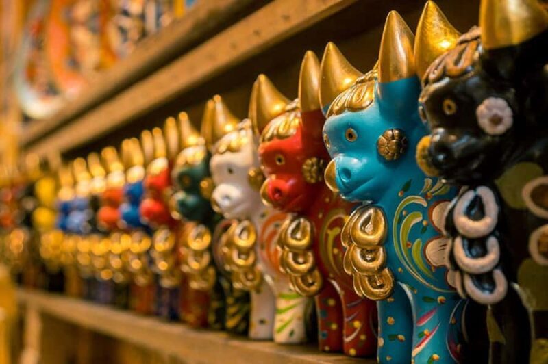 Bring Tradition to Life! Paint your Pucará Bull in Cusco - Bring Tradition to Life! Paint Your Pucará Bull in Cusco