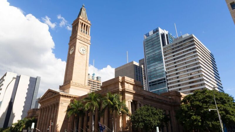 Brisbane: Donuts & Discovery Walking Tour - Exploring Brisbane’s Historic Heart: A Walk through the City