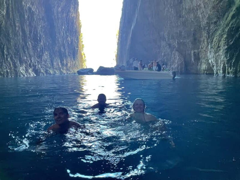 Bristan Bay Speedboat Tour Vlore - FAQ
