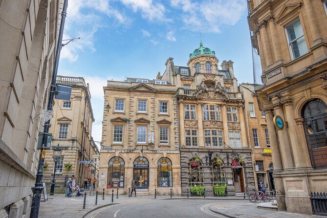 Bristols Heritage and Suspension Bridge: Private Walking Tour - Frogmore Street: A Modern Cultural Crossroads