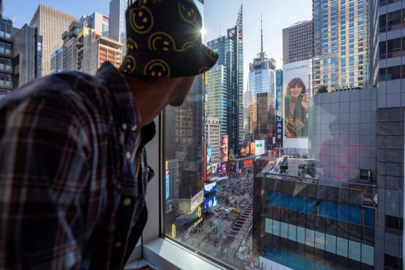 Broadway Backstage: From Times Square to Studio - Exploring Times Square and Historic Theaters