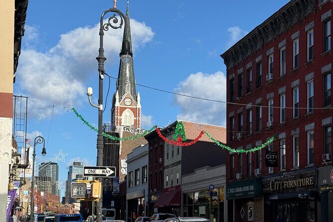 Brooklyn Trendiest Neighborhood Walking Tour - Exploring Brooklyn’s Greenpoint and Williamsburg: A Detailed Review