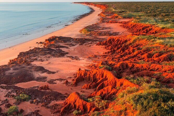 Broome: Romantic 45-Min Private Helicopter Flight & Beach Picnic - The Beach Landing and Picnic