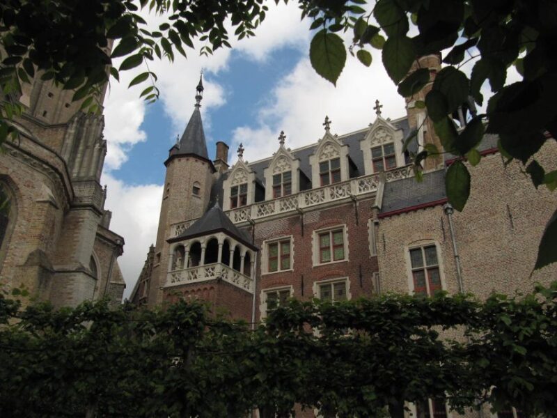 Bruges: 2.5-Hr Walking Tour from train station to Markt - A Deep Dive into the Bruges Walking Tour