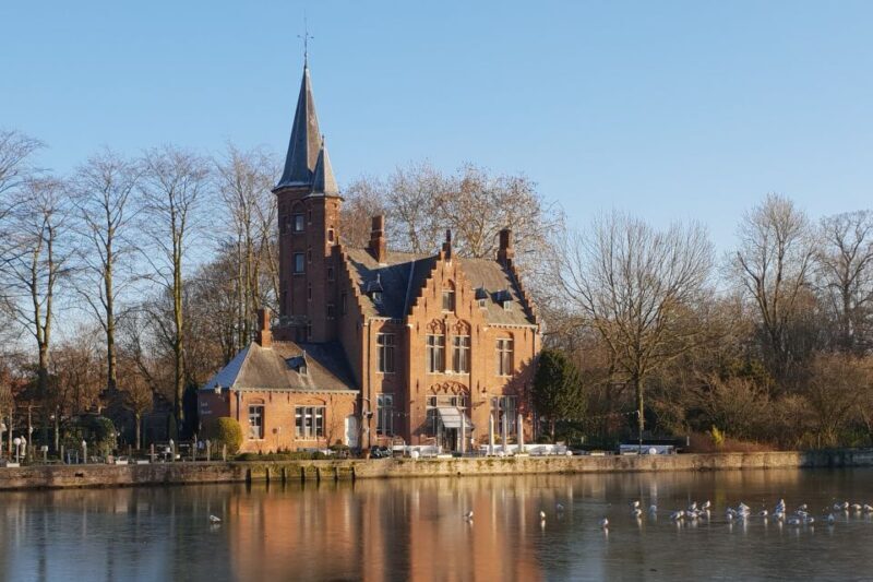 Bruges: 2.5-Hr Walking Tour from train station to Markt - FAQ