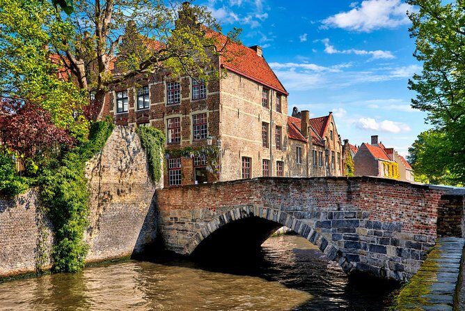 Bruges bus tour from Amsterdam - Who will love this experience?