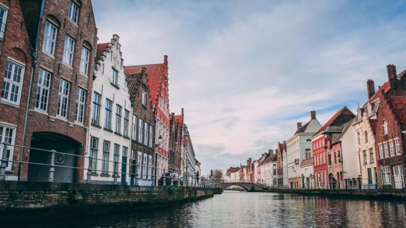 Bruges: Express Walk with a Local in 60 minutes - Who Will Benefit Most from This Tour?