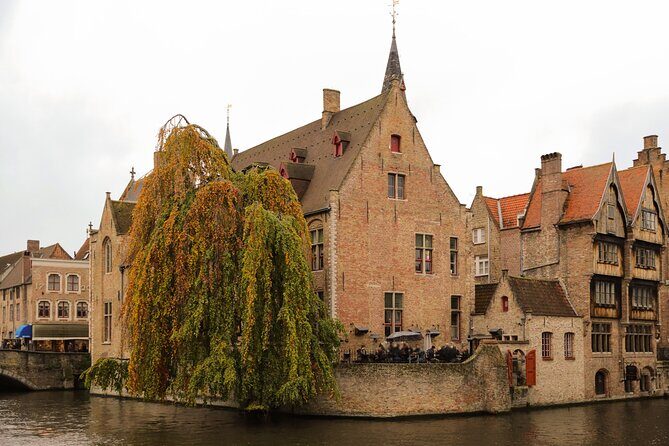 Bruges Guided Day Trip with Canal Cruise Option and Hotel Pickup - FAQ