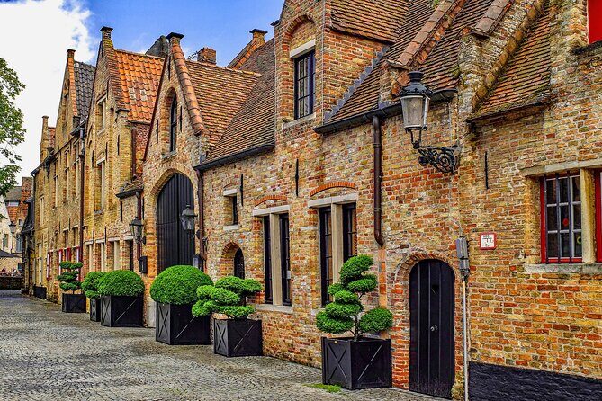 Bruges Highlights & Hidden Gems Small-group from Paris by Minivan - Returning to Paris: Long but Comfortable