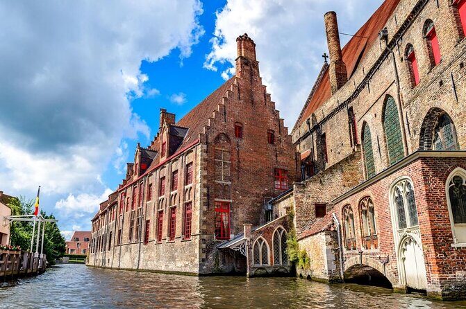 Bruges PRIVATE City Kickstart Tour With Locals - An In-Depth Look at the Bruges Private City Kickstart Tour