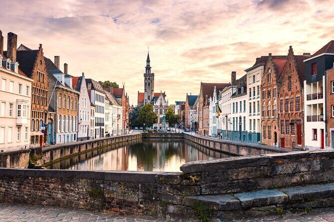 Bruges Scavenger Hunt and Highlights Self Guided Tour - Key Points