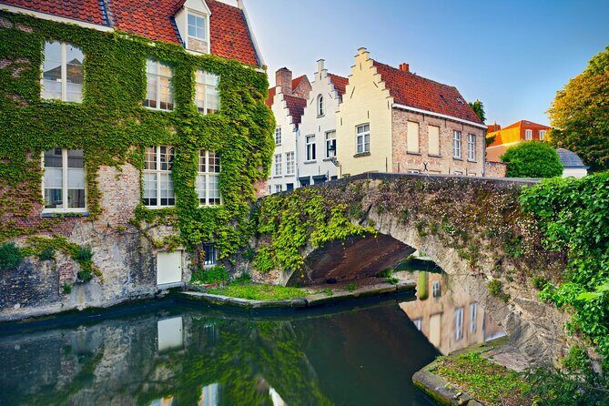 Bruges Scavenger Hunt and Highlights Self Guided Tour - Frequently Asked Questions