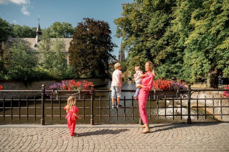 Bruges : Your private 30min. photoshoot in the medieval city - Exploring the Experience in Detail
