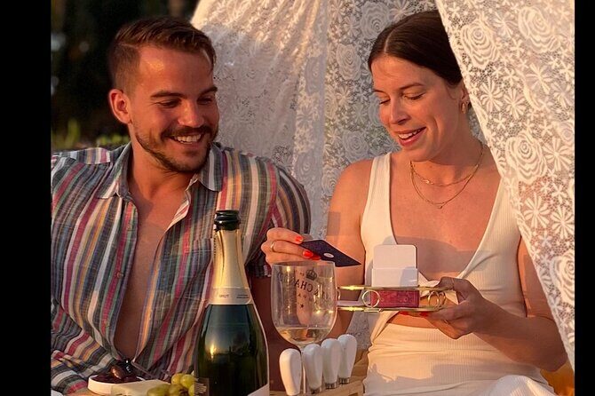 Brunch at Beautiful Beach with Photos - Key Points