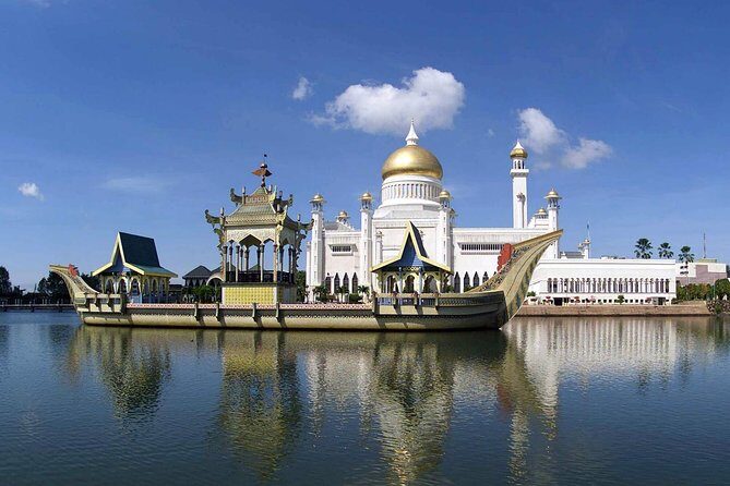 Brunei Half Day City Tour with Royal Regalia & Sultan Omar Ali Saifuddin Mosque - FAQs