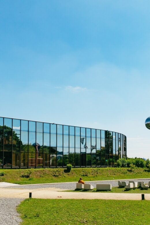 Brussels: Atomium Entry Ticket with Design Museum Ticket - Key Points