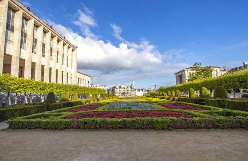 Brussels: Best Intro Guided Walking Tour with a Local - Key Points
