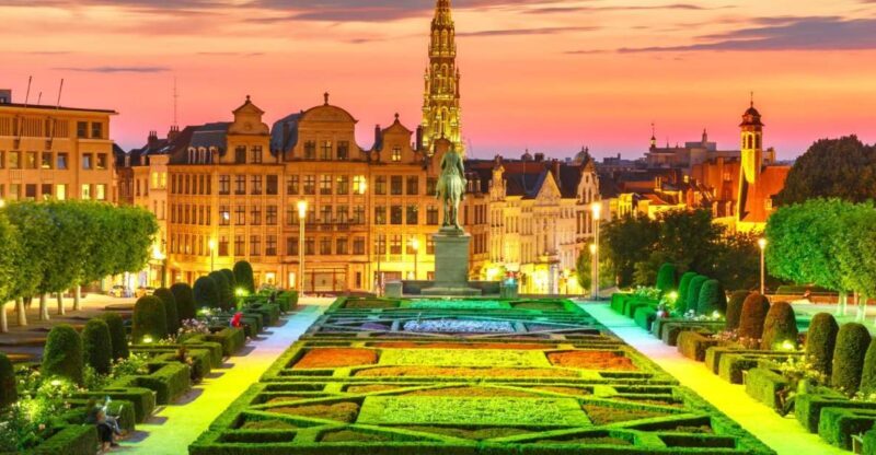 Brussels: Christmas Market Magic Walking Tour with a Local - Exploring Brussels’ Christmas Market with a Local Guide